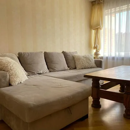 T&a With Terrace In Old Town Apartman